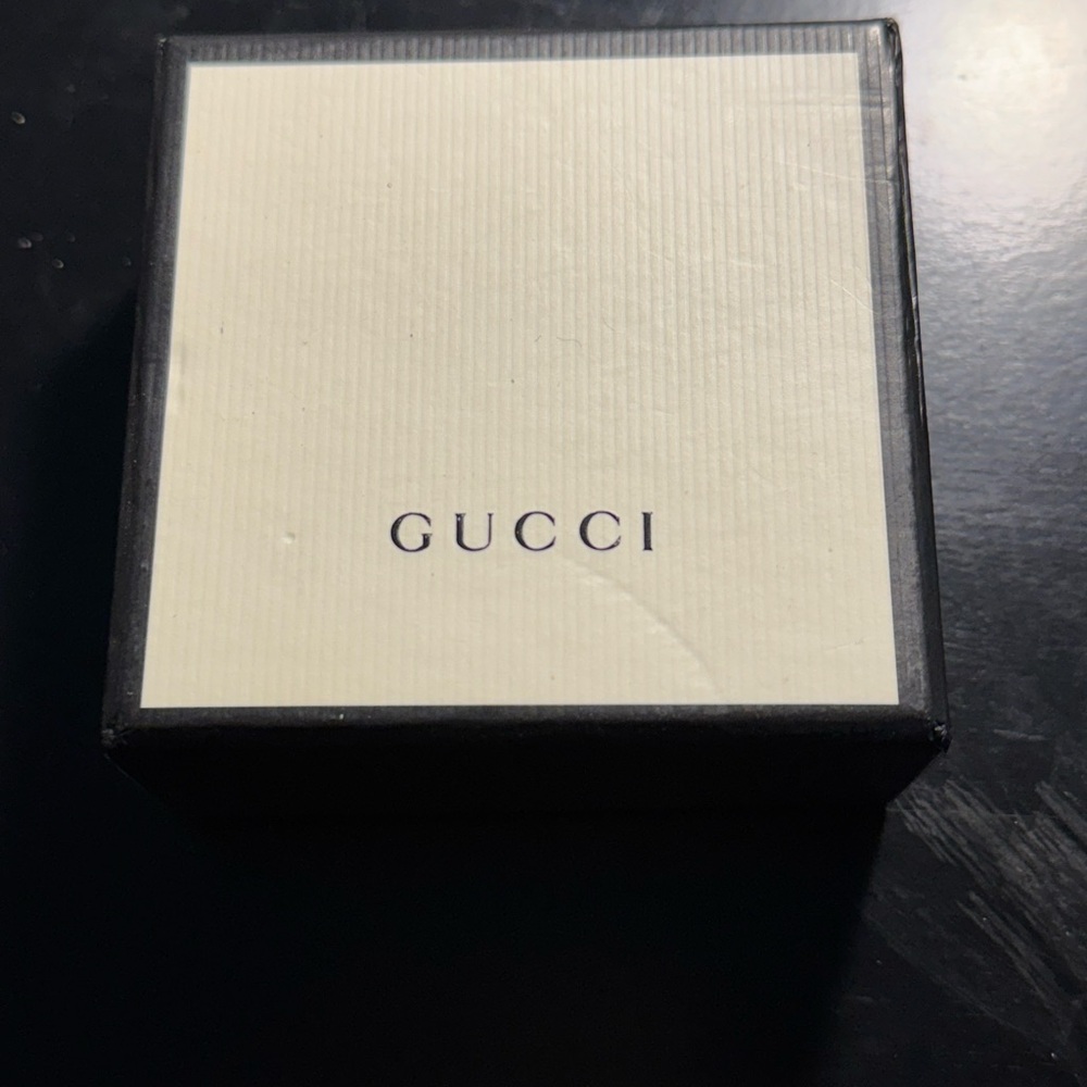 Gucci Tiger head ring
Authentic 
Box/Paper-Included
New